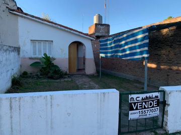 V136. ICHO CRUZ CASA A REFACCIONAR EN OPORTUNIDAD.