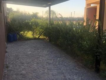Casa en Ayres Plaza
