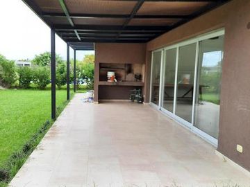 Casa en Ayres Plaza