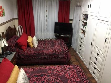 PH entrada independiente, 4 ambientes, 1 cuadra av Saenz.