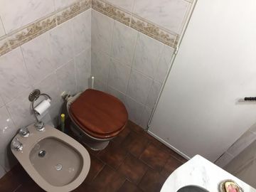 PH entrada independiente, 4 ambientes, 1 cuadra av Saenz.