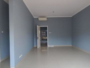 Kebayoran Garden, Rumah Baru selesai di Renovasi siap huni, SC-4508