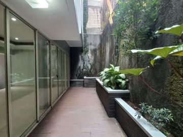 Kebayoran Garden, Rumah Baru selesai di Renovasi siap huni, SC-4508