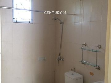 Disewakan Rumah Dalam Cluster Di Bsd Js 18132