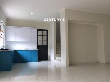 Disewakan Rumah Dalam Cluster Di Bsd Js 18132