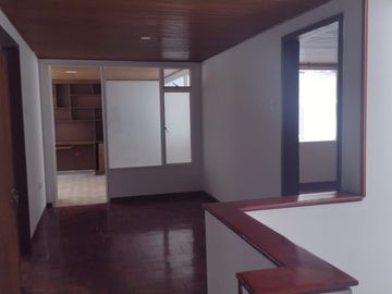 casa en venta en 12 de octubre. Cod V7986267