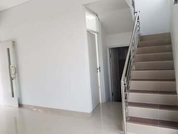TERBAIK Sejuk Rumah siap huni Cimahi Utara dkt Ciawitali Pemkot 1,2 M