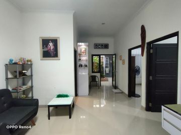 RUMAH MINIMALIS MODERN DALAM PERUMAHAN DI BANGUNTAPAN