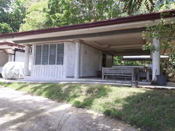 LOT FOR SALE WITH OLD STRUCTURES SIQ0049