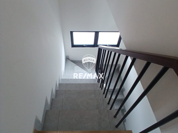 DISEWAKAN RUMAH BARU DI DAERAH BINTARO