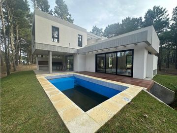 POSITIVE HOUSE XI - VILLA ROBLES -PINAMAR