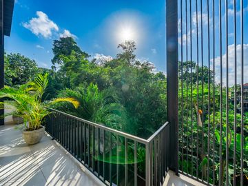 Modern Industrial Style Villa with Green Views in Tumbak Bayuh