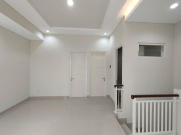 Rumah Siap Huni Termurah di Manyar Tirtoasri Surabaya