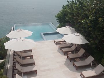 ACAPULCO PUNTA DIAMANTE DEPARTAMENTO DE LUJO VISTA AL OCEANO EN LOS RISCOS
