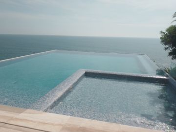 ACAPULCO PUNTA DIAMANTE DEPARTAMENTO DE LUJO VISTA AL OCEANO EN LOS RISCOS