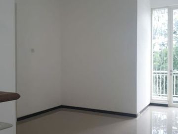 Rumah Sutorejo Timur Mininalis dan Baru Gressss Hadap Selatan dan Barat