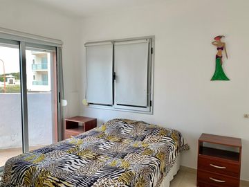 DEPARTAMENTO MONTE DEL ESTE A 2 CUADRAS DE LA PLAYA