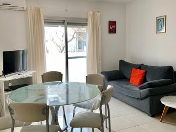 DEPARTAMENTO MONTE DEL ESTE A 2 CUADRAS DE LA PLAYA