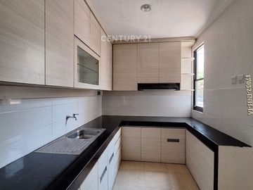 Disewakan Rumah Di Kebayoran Symphony Bintaro