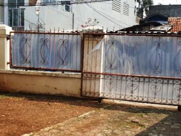 RUMAH DEKAT SLIPI JAYA MALL KEMANGGISAN ILIR JAKARTA BARAT