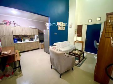 Dijual Rumah Siap Huni  Strategis Dalam Cluster Di Sektor 9 Bint