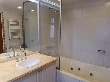 Espectacular piso exclusivo - 4 dormitorios - BalcÃ³n - SUM, piscina - Bauleras - Dos cocheras - PueyrredÃ³n 1600