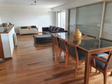 Espectacular piso exclusivo - 4 dormitorios - BalcÃ³n - SUM, piscina - Bauleras - Dos cocheras - PueyrredÃ³n 1600