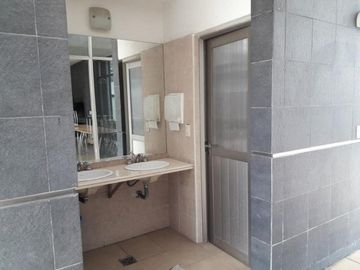 Espectacular piso exclusivo - 4 dormitorios - BalcÃ³n - SUM, piscina - Bauleras - Dos cocheras - PueyrredÃ³n 1600