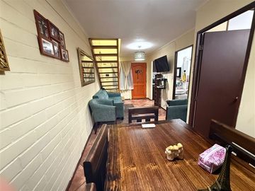 HERMOSA Y REMODELADA CASA EN VILLA BICENTENARIO TALCA