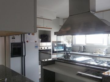 Las Cañitas- Soldado de la independencia al 1400-
Piso excelente .5 ambientes con cochera.Piso 11-