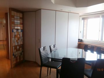 Las Cañitas- Soldado de la independencia al 1400-
Piso excelente .5 ambientes con cochera.Piso 11-