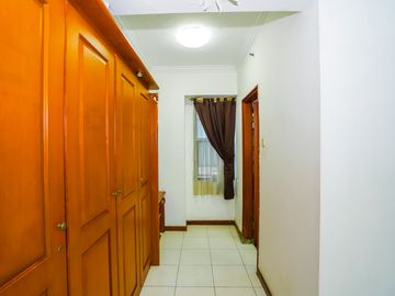 Apartemen Tengah Kota 5 Mnt ke Lippo Mall Nusantara Siap Huni J-53199