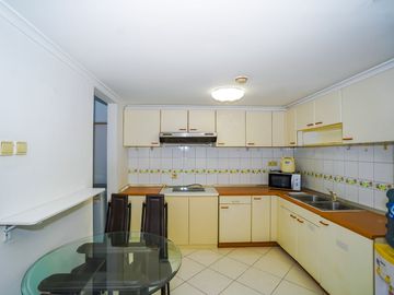 Apartemen Tengah Kota 5 Mnt ke Lippo Mall Nusantara Siap Huni J-53199