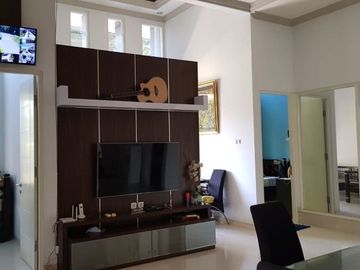 Rumah Cantik Gayungsari Manunggal dkt Gayung Kebonsari Ketintang SHM MURAH