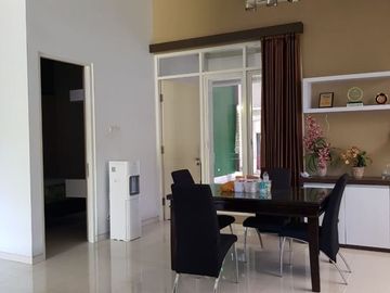 Rumah Cantik Gayungsari Manunggal dkt Gayung Kebonsari Ketintang SHM MURAH
