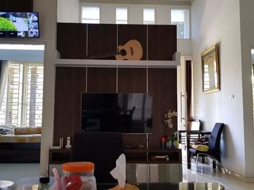 Rumah Cantik Gayungsari Manunggal dkt Gayung Kebonsari Ketintang SHM MURAH