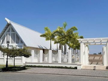 CASA DE VENTA EN PROYECTO URB. AIRES DEL BATÁN, CERCA PLAZA BATAN VIA SAMBORONDÓN