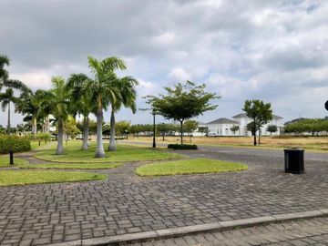 CASA DE VENTA EN PROYECTO URB. AIRES DEL BATÁN, CERCA PLAZA BATAN VIA SAMBORONDÓN