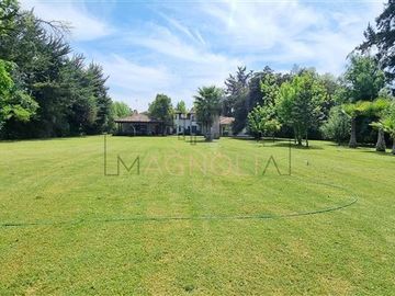 Casa en Venta en A pasos de Colegio San Felipe Diácono