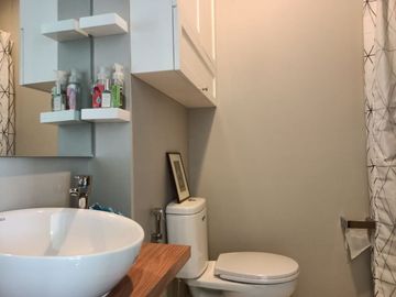Rumah Cantik 2 Lantai Di Ciputat - LR 4523 BR