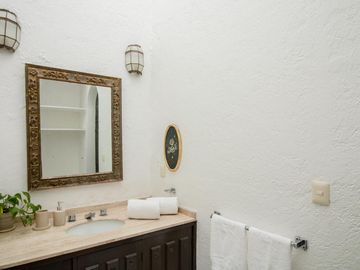 Venta Casa De Un Nivel En Un Terreno De 3000 M2 En Rancho Cortés, Cuernavaca