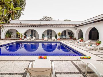 Venta Casa De Un Nivel En Un Terreno De 3000 M2 En Rancho Cortés, Cuernavaca