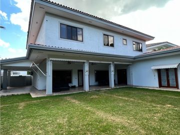 Venta de Casa Toscana del Este en Costa del Este (JAG)