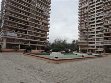 Departamento en venta de 3 dorm. en Las Condes