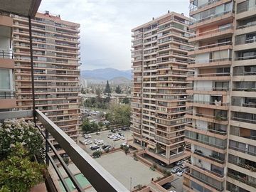 Departamento en venta de 3 dorm. en Las Condes