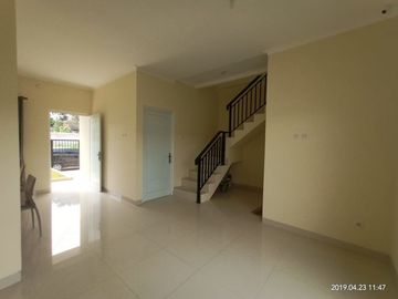 SIAPHUNI 1 unit Terakhir TOWNHOUSE 12 Unit dkt Kotawisata Cibubur