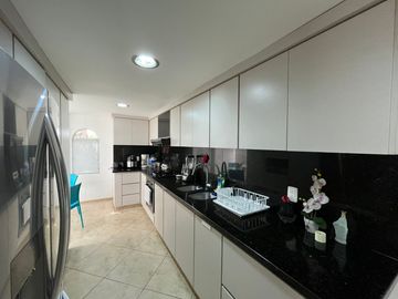 VENTA CASA EN LAGOS DEL CACIQUE, BUCARAMANGA. Cod V6236