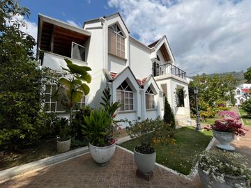 VENTA CASA EN LAGOS DEL CACIQUE, BUCARAMANGA. Cod V6236