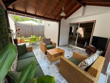 VENTA CASA EN LAGOS DEL CACIQUE, BUCARAMANGA. Cod V6236