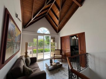 VENTA CASA EN LAGOS DEL CACIQUE, BUCARAMANGA. Cod V6236